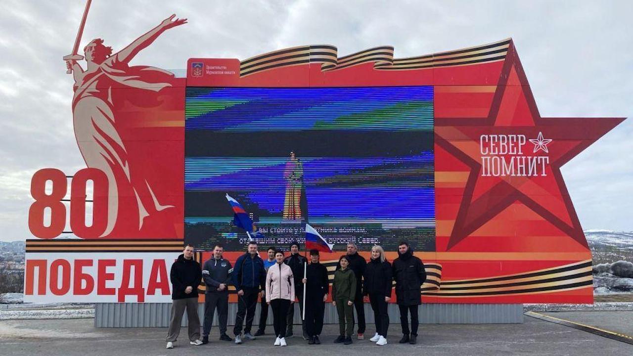 Сотрудники УФСИН России по Мурманской области совершили забег в честь юбилея Победы